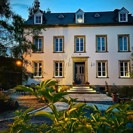 House - Mare&filly * Weyer