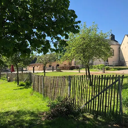 House - Mare&filly *